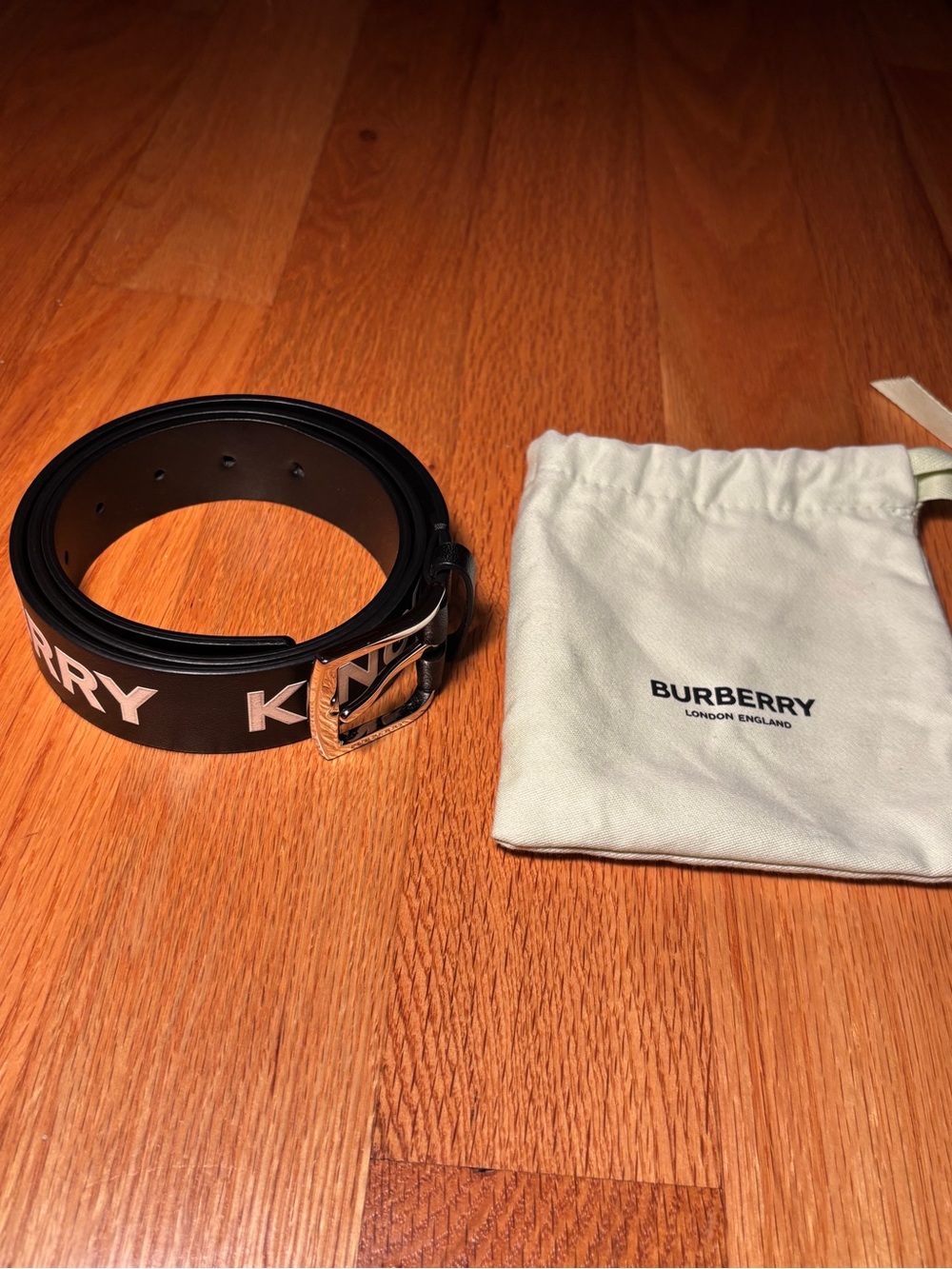 Burberry Kingdom Leather Belt